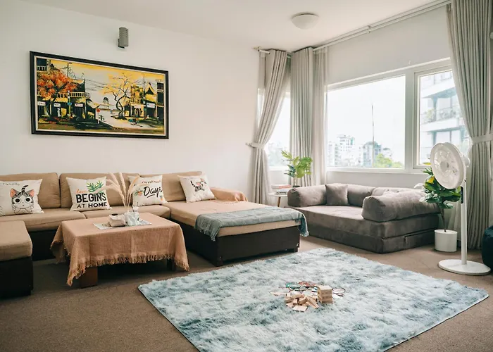 Zuzi Home To Ngoc Van , West Lake