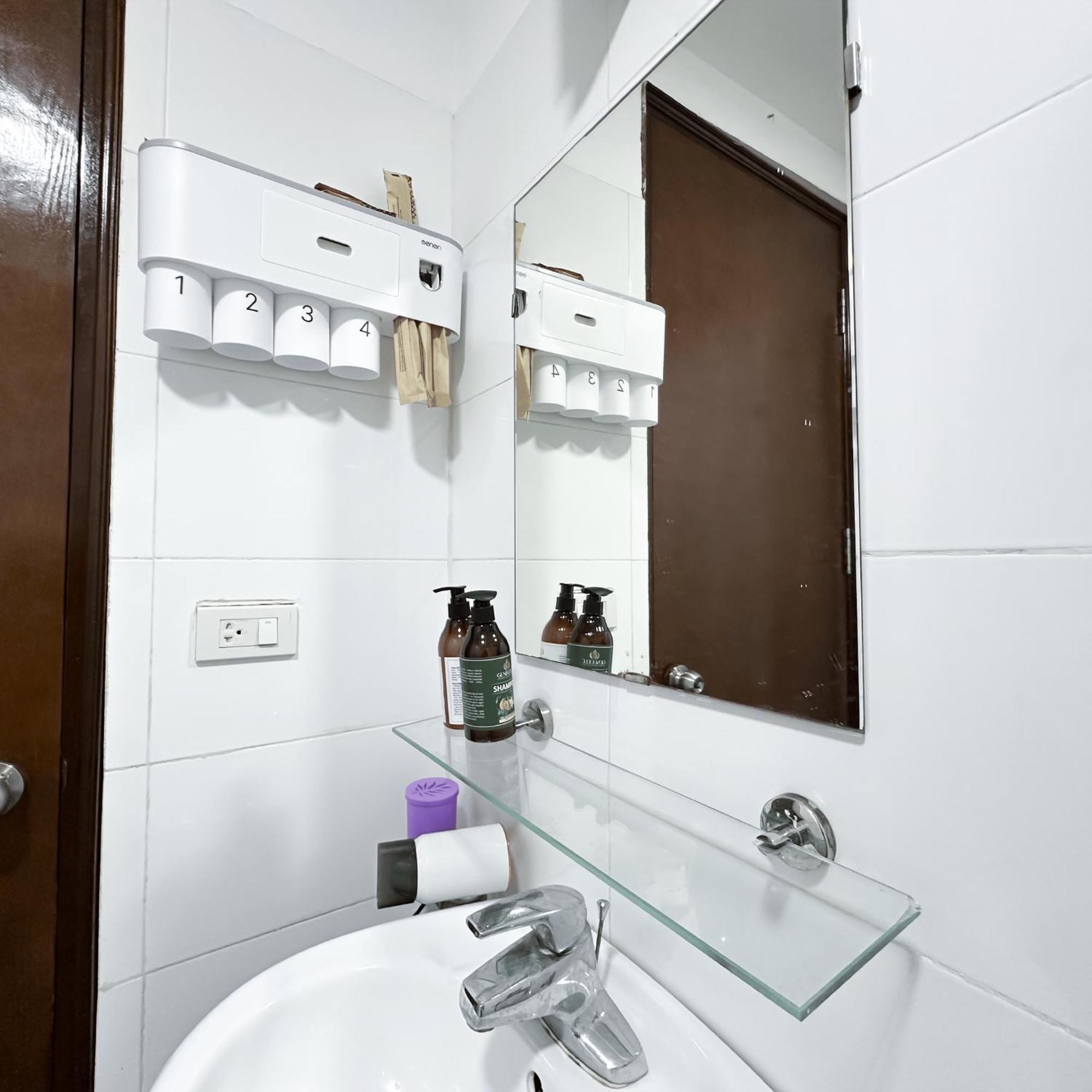 Apartment Zuzi To Ngoc , West